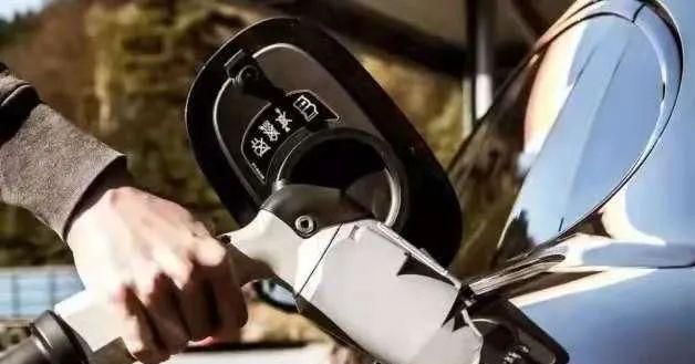 從電力到氫氣，俄羅斯汽車工業(yè)出現了變化的跡象.jpg