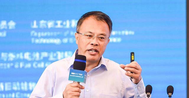 余卓平：發(fā)展氫能是大勢所趨，改變的不僅僅是出行.jpg