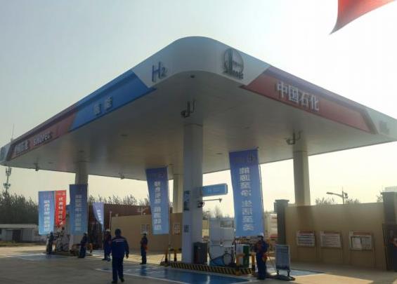 山東第一個(gè)高速加氫站投入使用，“氫能高速”今年建成.jpg