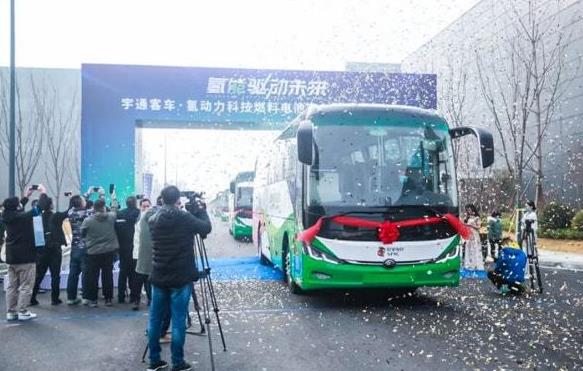 宇通簽約國家電投氫能，100輛大巴交付.jpg
