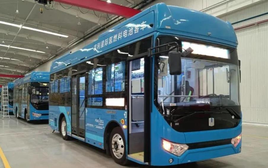 國鴻氫能配套！湖州市首批氫燃料電池城市公交車下線.jpg