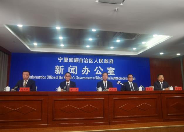 在《實(shí)施方案》的指導(dǎo)下，寧夏走出了綠能開發(fā)、綠氫生產(chǎn)、綠能轉(zhuǎn)型發(fā)展的道路.jpg