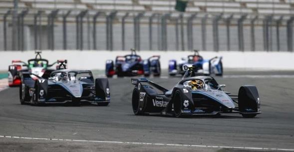 Formula E第四代賽車改用氫燃料電池，可解決補(bǔ)能難題.jpg