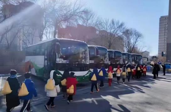 零故障、零延誤、零投訴！宇通氫能源客車圓滿服務(wù)冬奧會.jpg