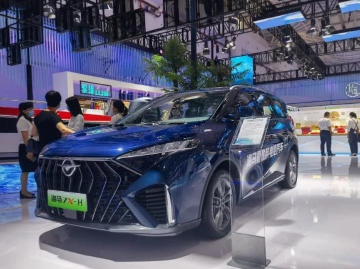 海馬7X-H實(shí)車現(xiàn)身，氫燃料電池MPV