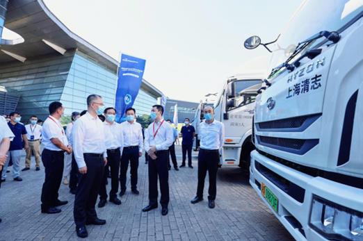 國家燃料電池汽車示范應(yīng)用上海市首批100輛車集中發(fā)車
