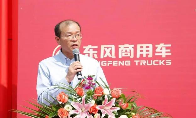 拿下200臺氫能車輛運(yùn)營大單，三央企合作助力武漢首批“喝氫吐水”渣土車年內(nèi)上路.jpg