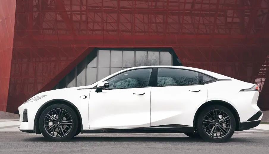 深藍(lán)汽車榮獲2022年企業(yè)標(biāo)準(zhǔn)“領(lǐng)跑者”證書！.jpg