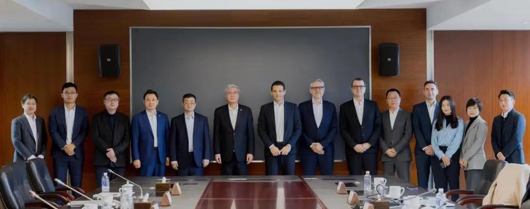 申能集團(tuán)與彼歐集團(tuán)攜手共議，持續(xù)深化氫能技術(shù)合作與創(chuàng)新.jpg