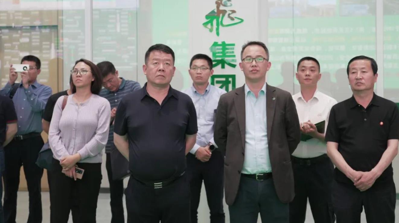 鵬飛集團攜手上海電氣，氫能產(chǎn)業(yè)合作駛?cè)肟燔嚨?jpg